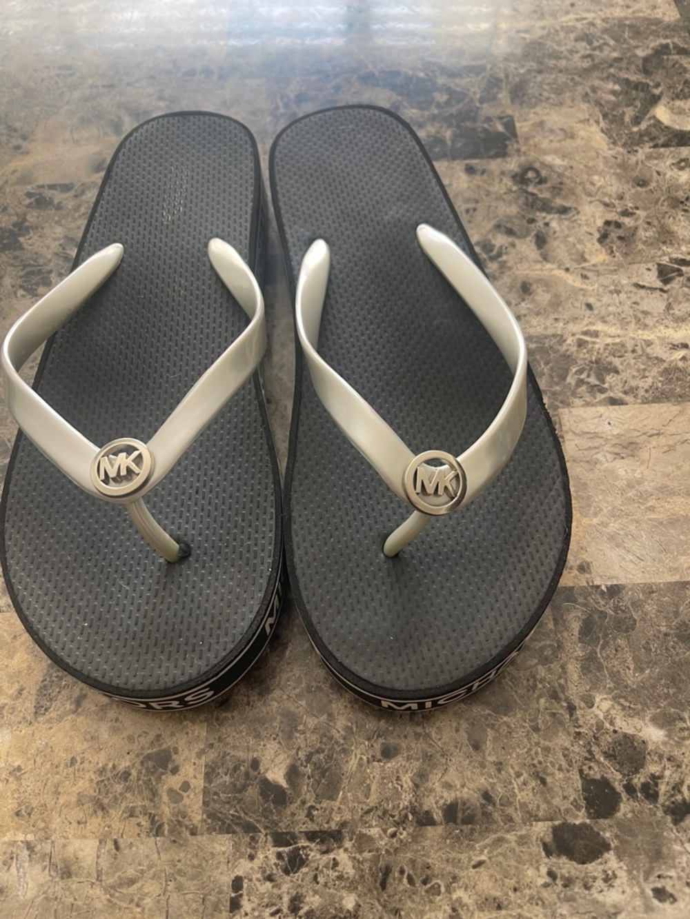 Michael Kors Gray and Silver Platform Flip Flops